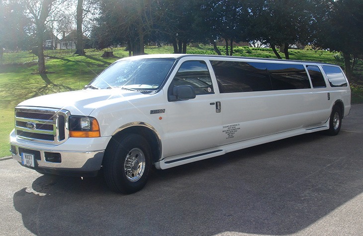 Ford Excursion01