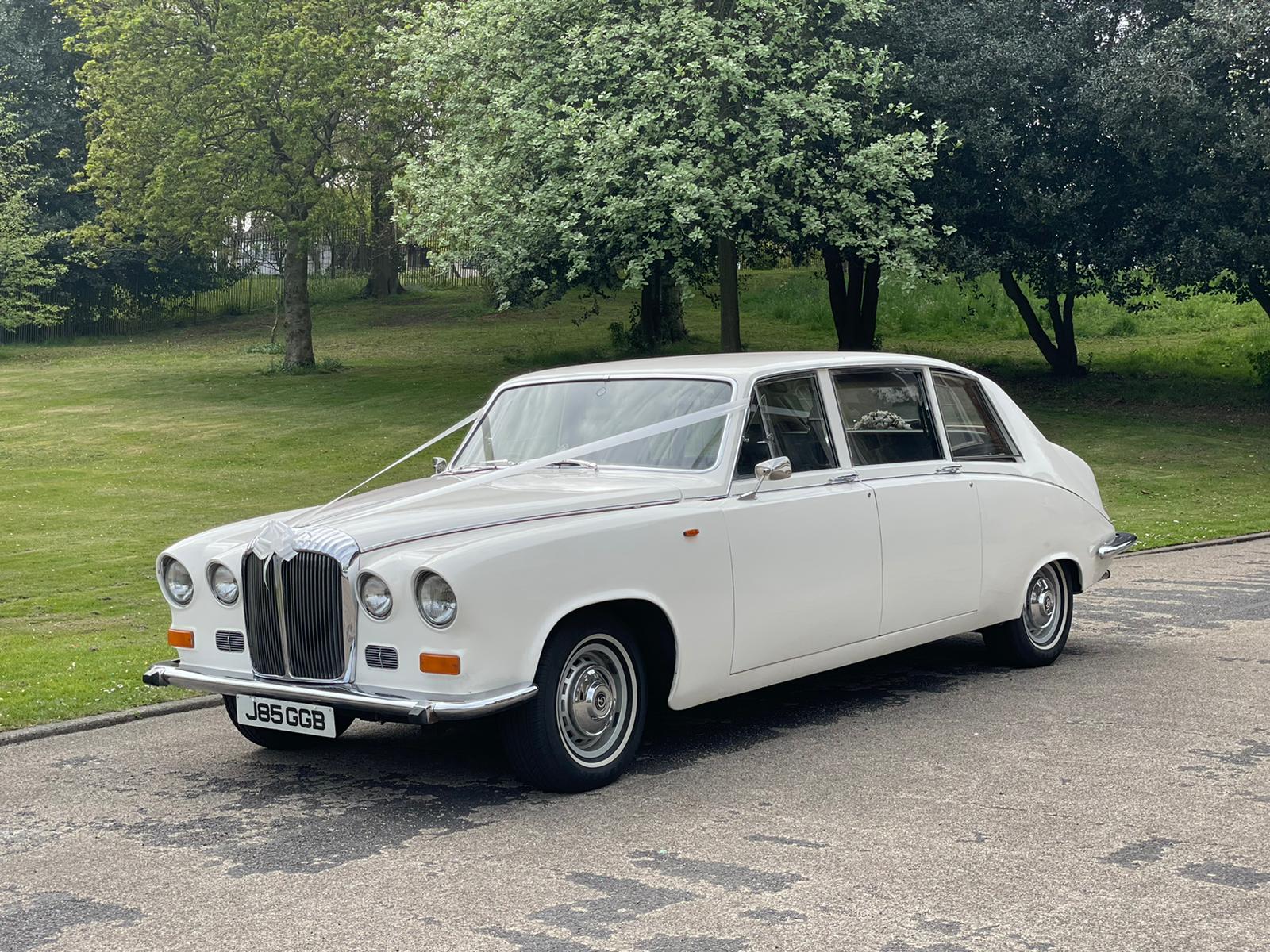 Daimler DS420 Limousine White min